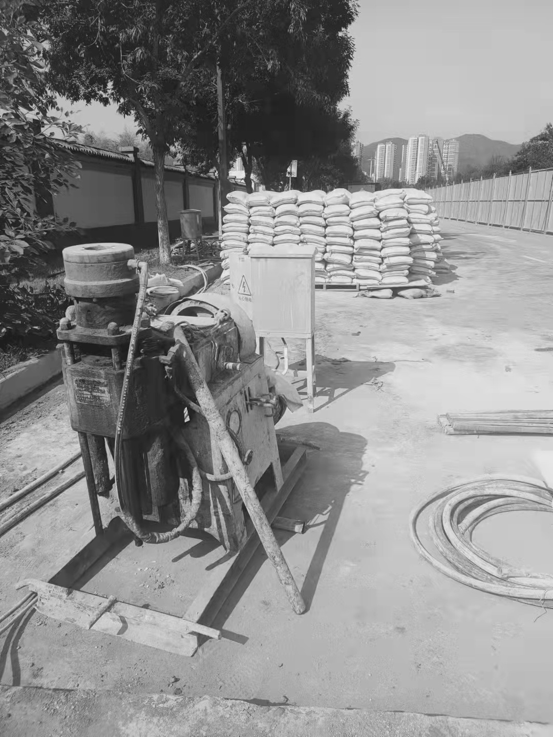 江岸场区重载车疑难路基处理方案